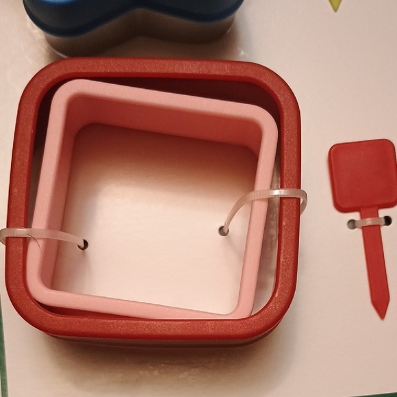 Colorful Sandwich Cutter Set - Picture 2 of 7